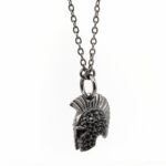 Collana Elmo Gladiatore Pietre Nere Dettaglio