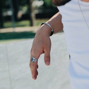 Indossato Anello Aquila Ovale