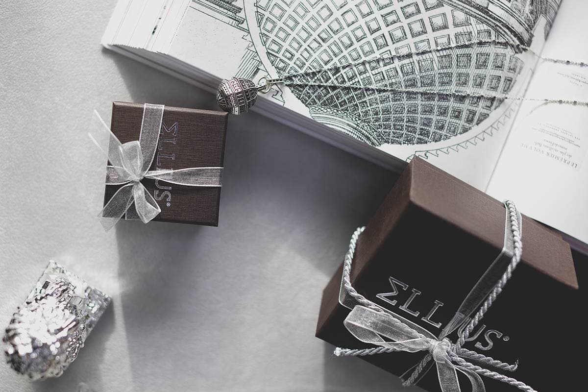 Regala un gioiello per Natale da donna