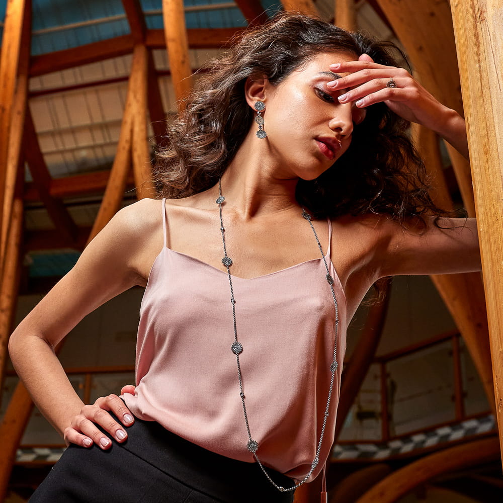 Parure floreale collezione seicento indossato Parure floreale collezione seicento indossato